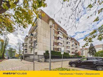 Prywatny ogród miejsce postojowe Fajny Dom