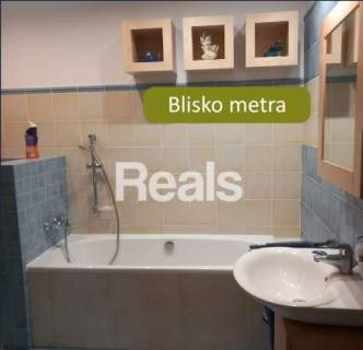 96 m 3 pokoje Klimatyzacja Garaż Metro