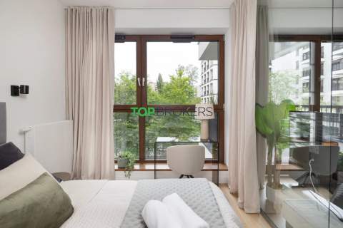 Salon z aneksem i sypialnia, taras