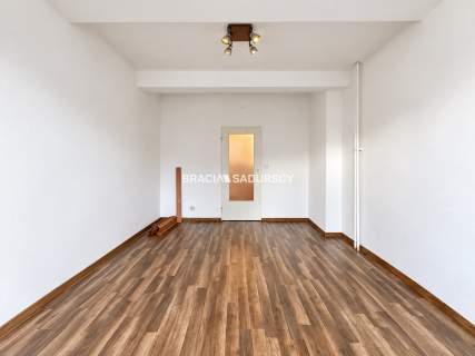 Sprzedam 54 m2, 1. piętro, os. Handlowe, Huta