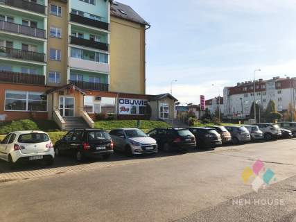 Atrakcyjny lokal, 82 m2, parter, witryna