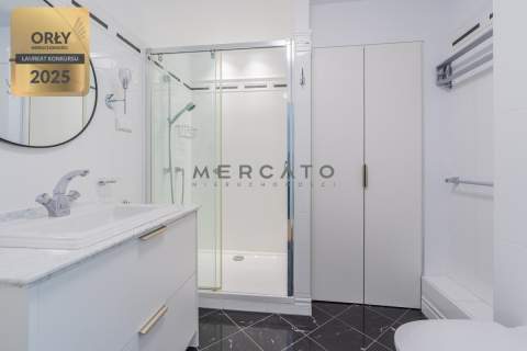 Apartament przy placu Grzybowskim