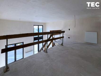 Antresola i salon razem 55 m , bez prowizji