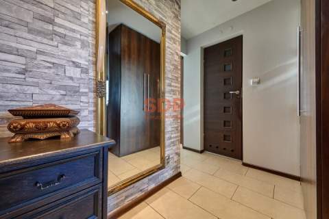 Mieszkanie w bardzo dobrym standardzie Balkon 6 m2 Piwnica 8...