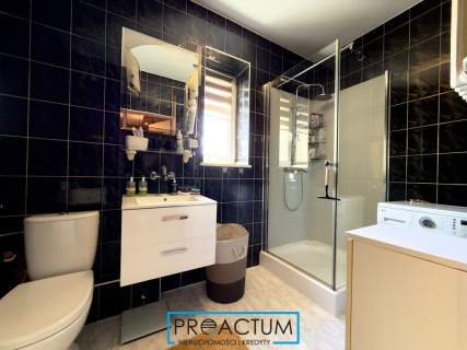 55 m2, 3 pokoje, 1 piętro, balkon 12 m2, cegła