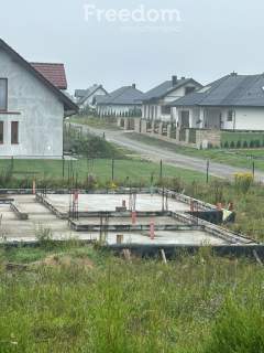 Działka z fundamentami, projektem domu i pozwoleniem Gościno