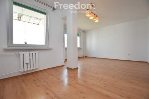 Kawalerka 33 m2, blok, balkon 2 piętro Namysłów