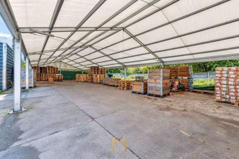 Obiekt na sprzedaż, 550 m2, Deszczno