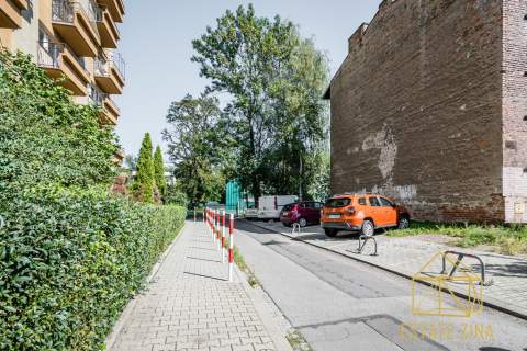 30 m Osobna kuchnia Parter Balkon francuski Kraków, Zdrowa 2