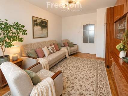3-pokojowe mieszkanie 67,70 m w centrum Ciechanowa z dwoma balkonami
