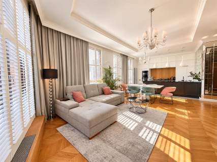 Apartament z wyjątkowym tarasem 65 m2 Sarmacka