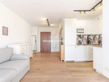 2 POKOJE 32,5 m BALKON OSTATNIE PIĘTRO