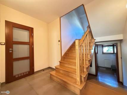 Komfortowy dom premium z fotowoltaiką i garażami