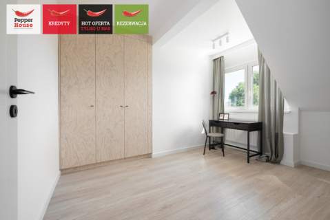 400m od SKM Gdańsk Przymorze Uniwersytet