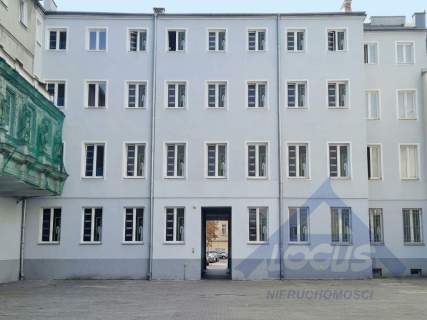 BUDYNEK NA HOSTEL