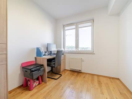 Duże dwupoziomowe mieszkanie 5 pokoi 88,8 m2