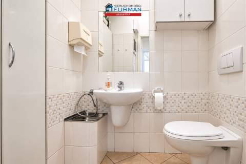 Nieruchomość komercyjna na sprzedaż, 70,72 m2, Piła