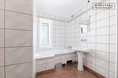 DOM W ZABUDOWIE BLIŹNIACZEJ W CENTRUM WOJNICZA
