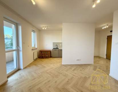 Mieszkanie po generalnym remoncie Duży balkon