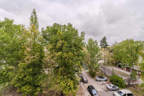 Kawalerka z balkonem i oddzielną kuchnią 30 m 