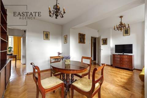 Saska Kępa oddzielna kuchnia duży balkon garaż 2 komórki