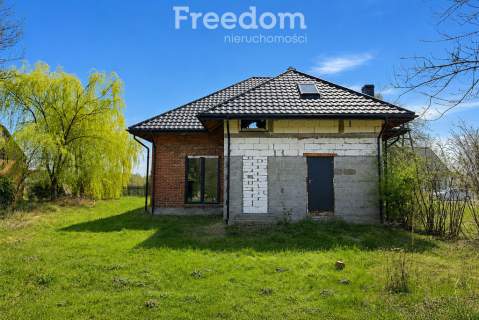 Dom 141,80 m2 z dużą działką