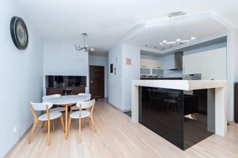 3-pokojowy apartament z klimatyzacją w Wilanowie 