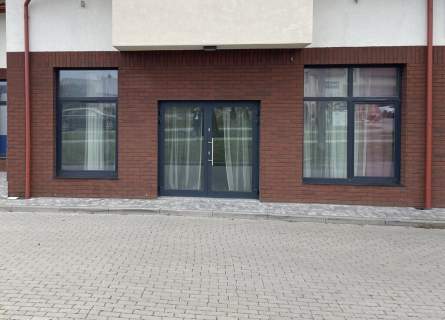 Pepowo - lokal położony w centrum parku handlowego.