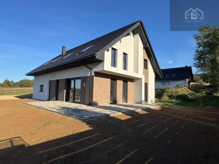 Nowoczesny dom 182 m2 działka 9 arów