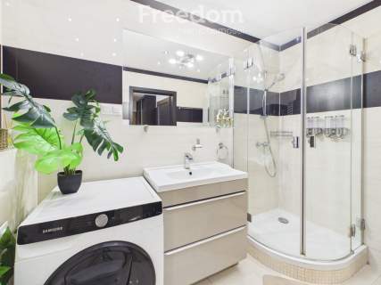 Apartament 66 m Garaż podziemny Klimatyzacja Balkon c
