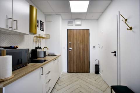 Zamieszkaj lub zarabiaj apartament, Bliska Wola