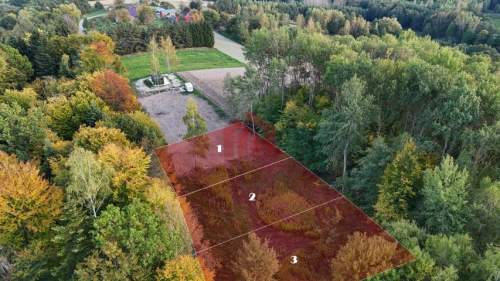 Własny ziemski kąt w otoczeniu lasu. Zagórze gmina Jodłowa.