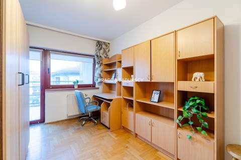 BOBRZYŃSKIEGO 2 POK OSIEDLE ZAMKNIĘTE