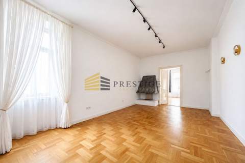 Lokal w zabytkowej kamienicy z windą, CENTRUM