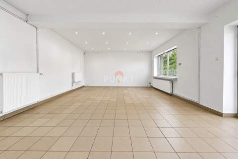 Lokal blisko centrum Witryna