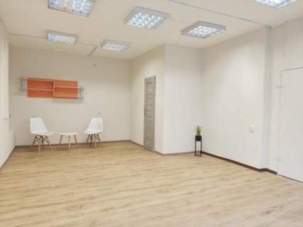 Lokal użytkowy 30 m2 z witryną Klimatyzacja Świetna lo