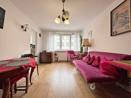 Kawalerka z oddzielną kuchnią w centrum / dostępna od zaraz