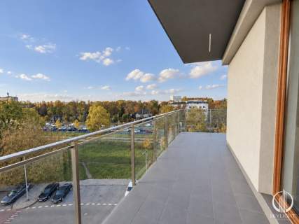 Czteropokojowy apartament na Woli