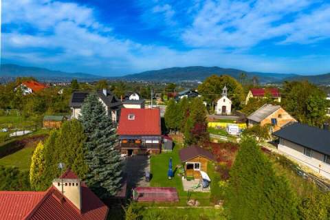 Urokliwy dom z widokiem na góry