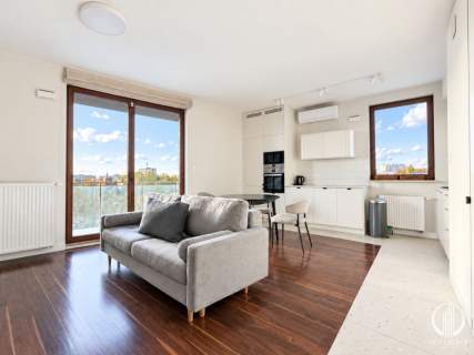 Czteropokojowy apartament na Woli