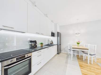 3 pokoje I balkon I 2 miejsca w garażu