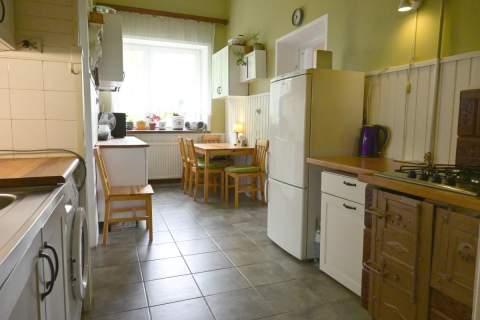 Wieliczka przestronne pokoje, cegła, wysoki sufit, zieleń