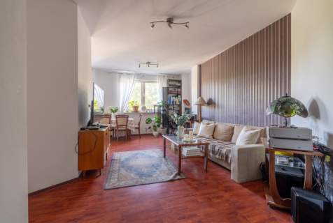 3 POKOJE 84,4 M 2 BALKONY GARAŻ