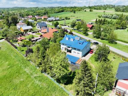 Dom z zapleczem usługowym