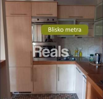 96 m 3 pokoje Klimatyzacja Garaż Metro
