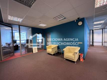 Lokal w Sopocie Górnym w biurowcu -winda i ochrona