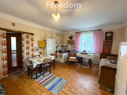 Dom do remontu z zabudowaniami na działce 1100 m2 Ciszyca Dolna