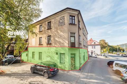 Lokal z parkingiem w centrum miasta