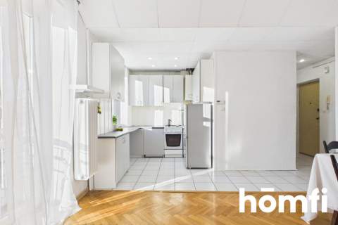Słoneczne 50 m2 kamienica balkon Plac Szembeka