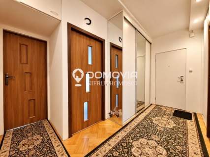 3 pokoje balkon 2 piwnice garaż murowany Zamość O. Kilińskiego